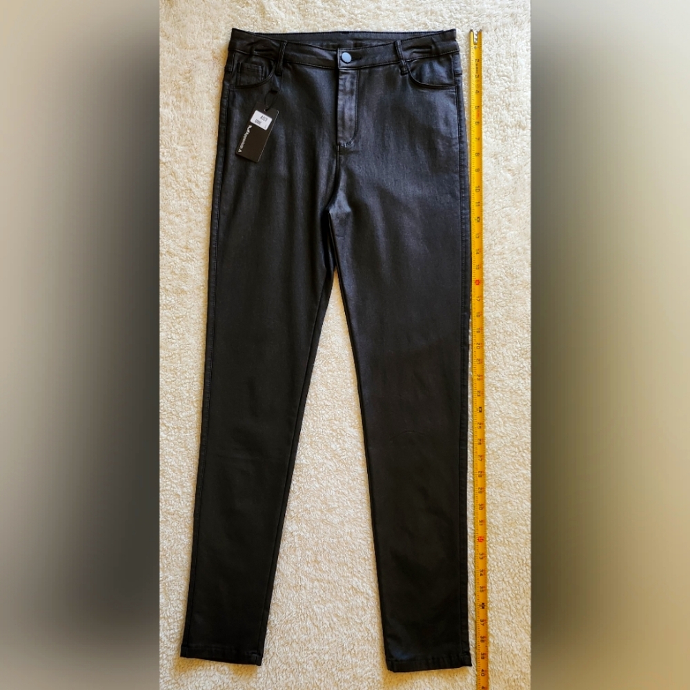 Apperloth A High Waist Thermal Lined PU Leather Skinny Cropped Pants -Black (L)